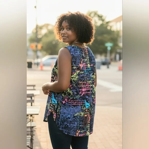 Anthony's Resort Wear Chic Multicolor Script Women's Blouse - Picture 2 of 8